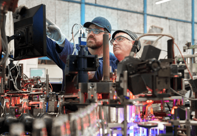 Wat doet een technisch specialist in de glasindustrie?